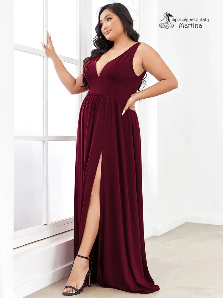 Vínové jednoduché společenské šaty pro svatebního hosta či do tanečních "Fanny" - vel. 52