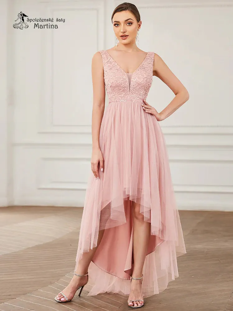 Růžové asymetrické tylové šaty pro družičky s krajkovým živůtkem "Biddy" - vel. 34