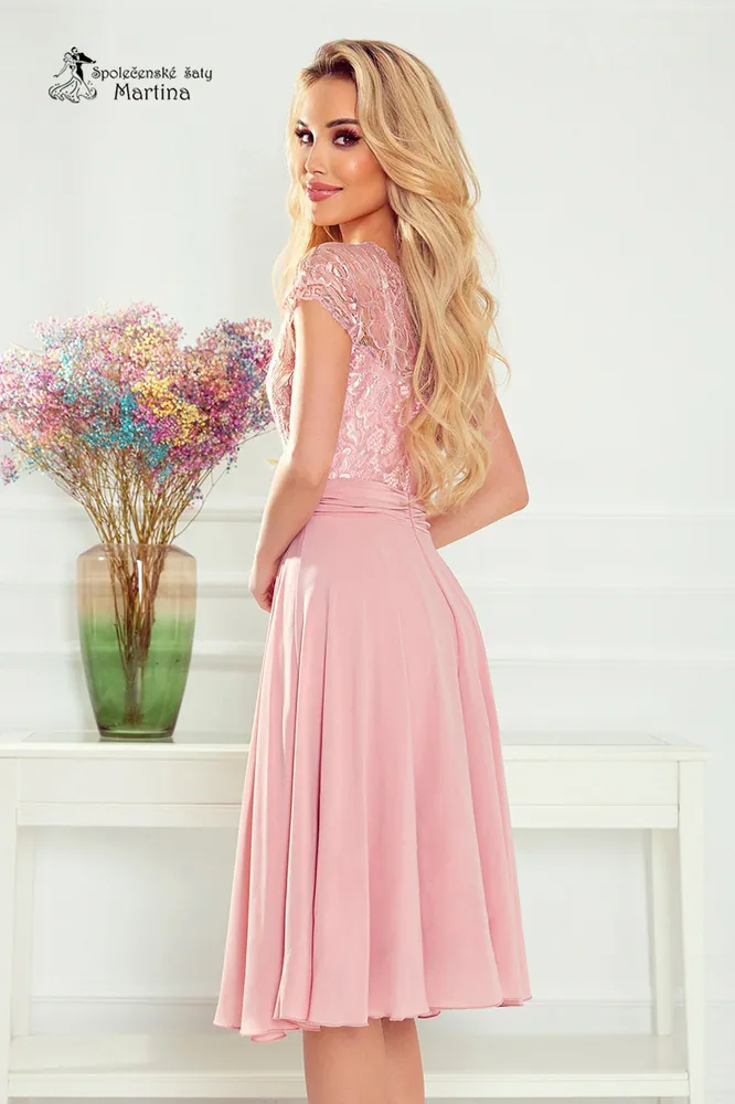 Pudrově růžové midi šaty "Suzette" s šifonovou sukní a krajkovým živůtkem - vel. XL