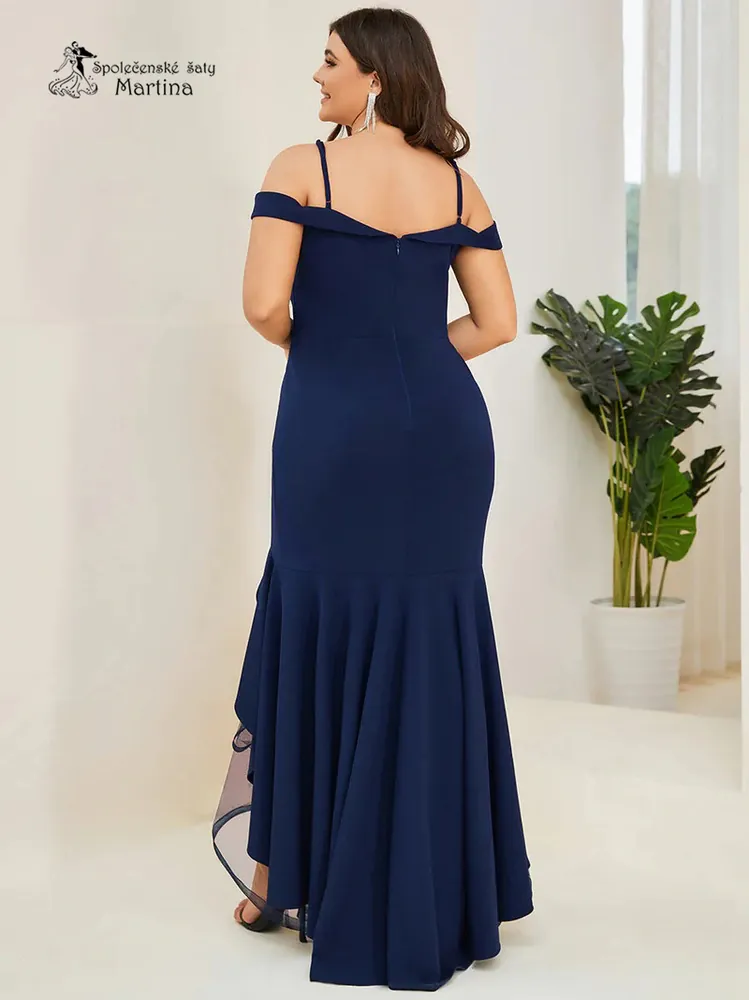 Tmavě modré večerní společenské šaty španělského střihu se spadenými ramínky a rozparkem s volánem "Dolores" - vel. 48/50