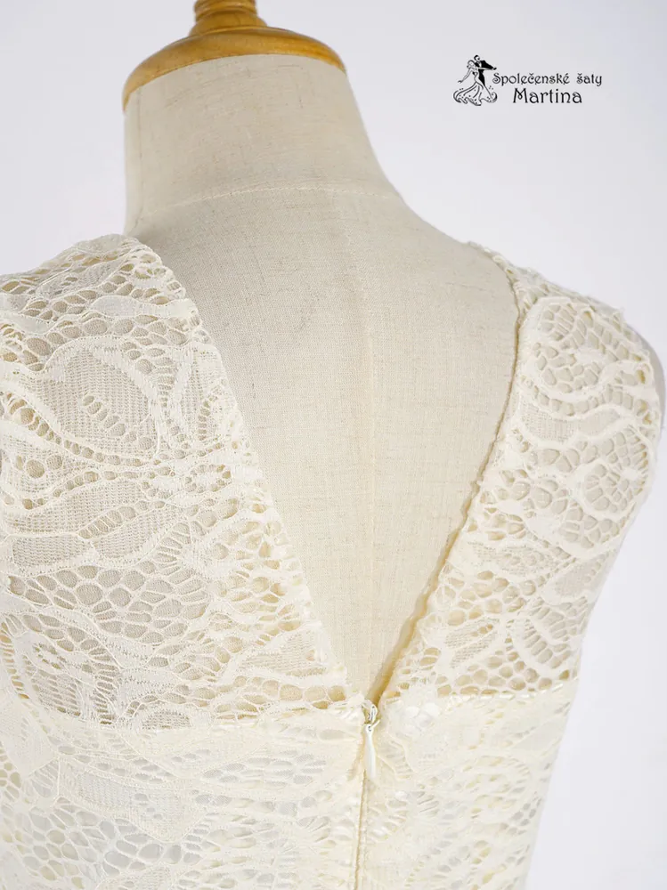 Champagne asymetrické dívčí šaty "Ivetka" - vel. 6