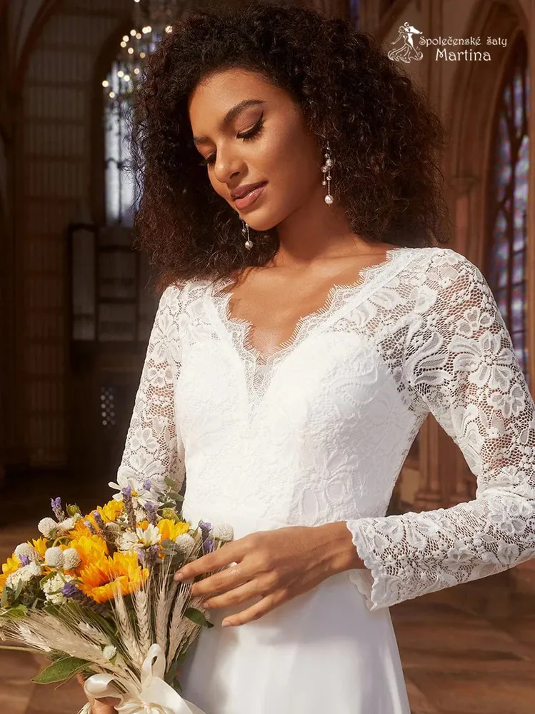 Bílé svatební šifonové šaty s krajkovým živůtkem a dlouhým rukávem "Akira" - vel. 40