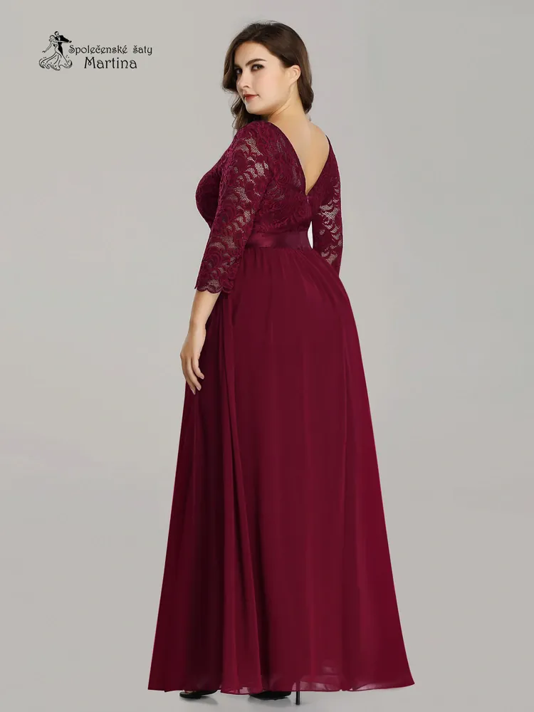 Vínové společenské šaty s 3/4 krajkovými rukávy "Trish XXL"