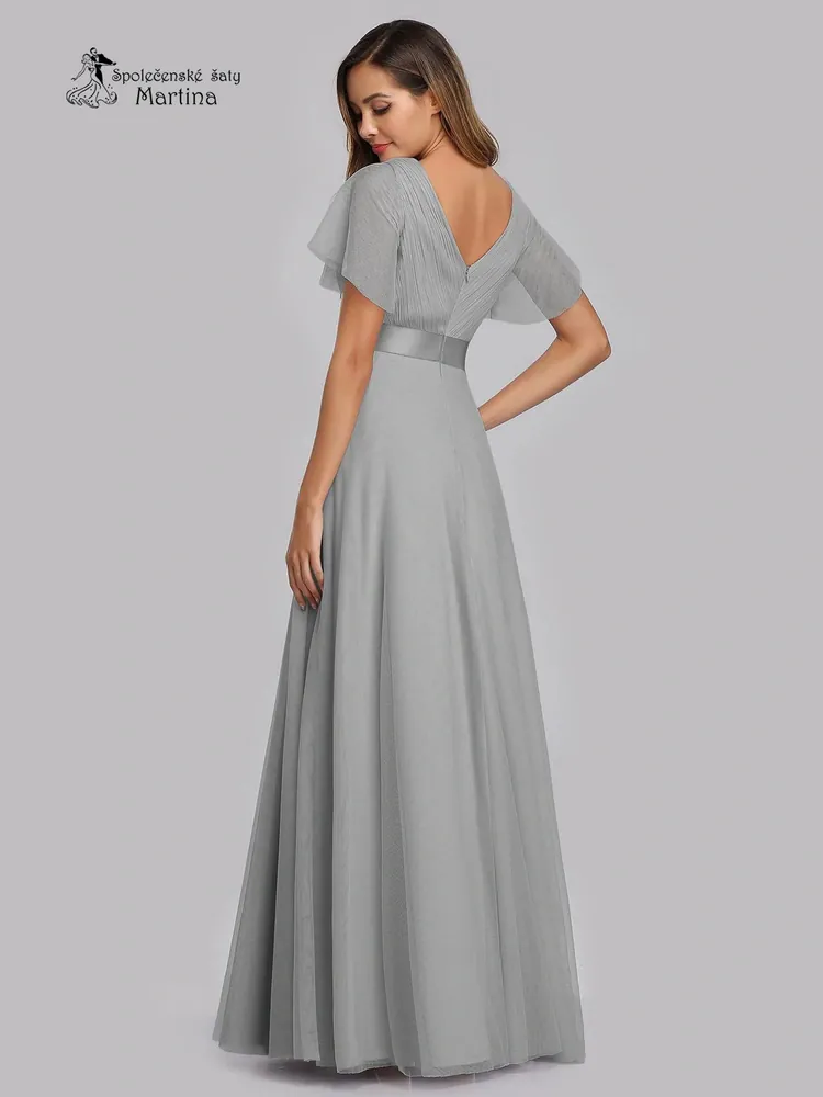 Šedé tylové šaty s krátkým rukávkem “Broke” - vel. 44