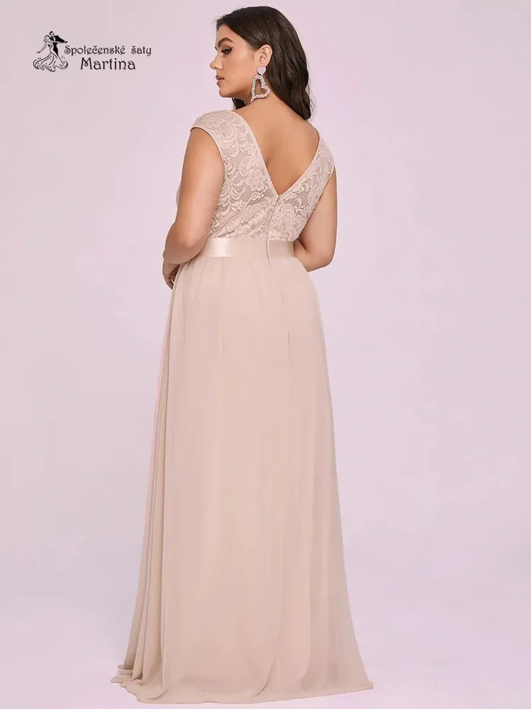 Champagne společenské šaty "Siera XXL" s krajkovým živůtkem