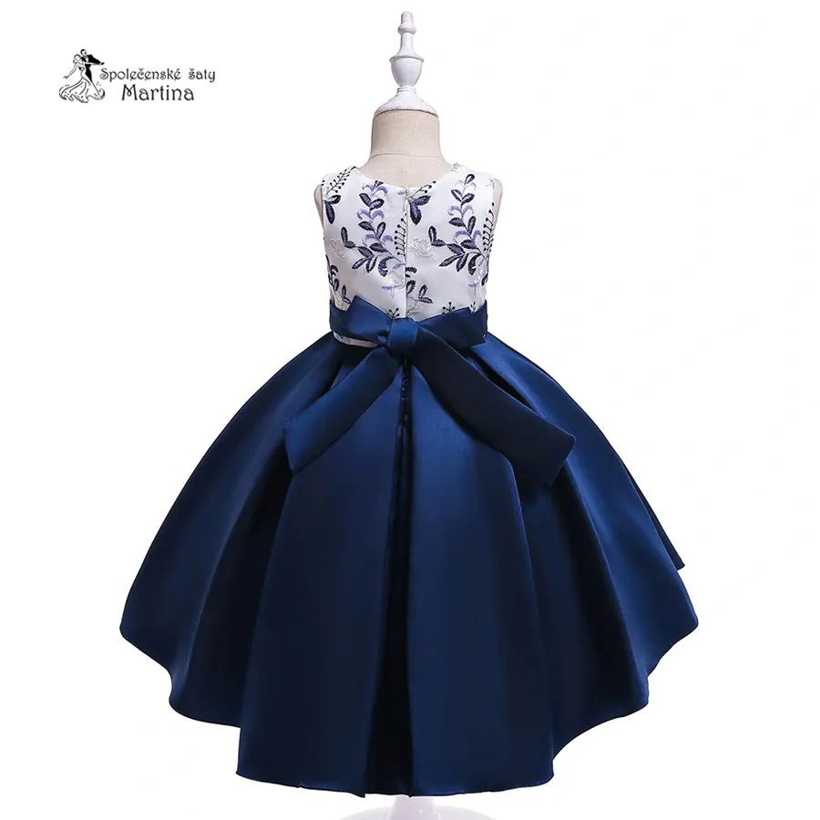 Elegantní tmavě modré asymetrické šaty "Saskie" s výšivkou v živůtku  4-10 let 