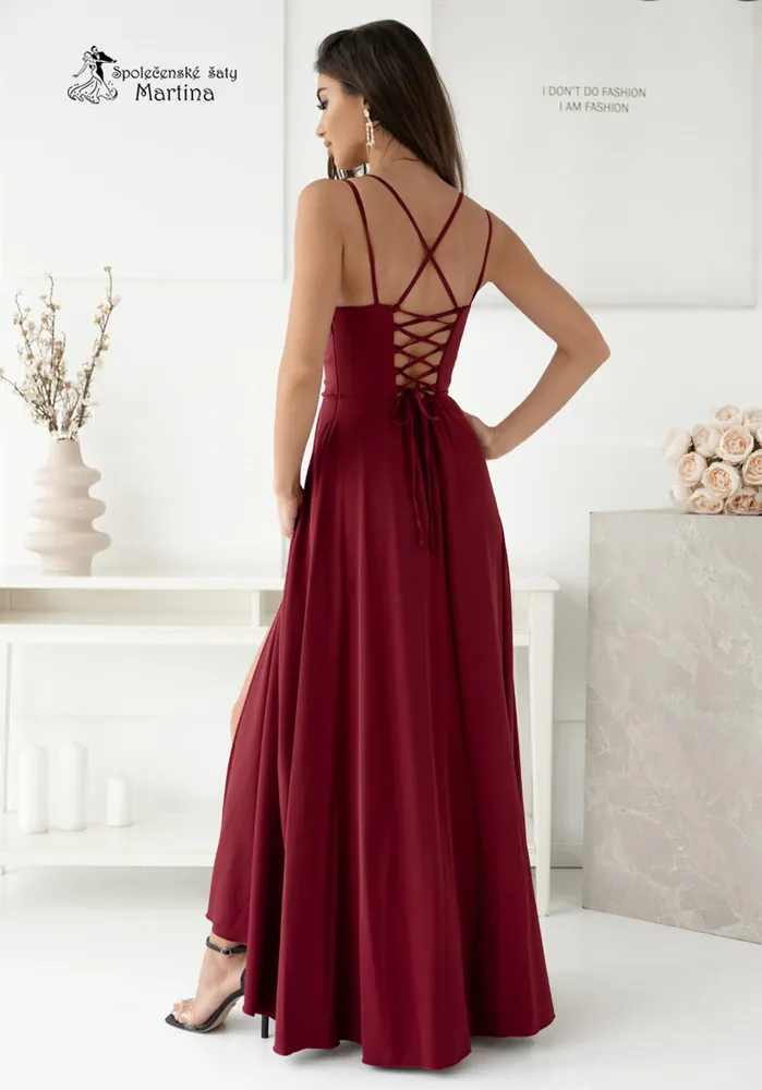 Vínové společenské šaty "Valeria" s výstřihem "voda"