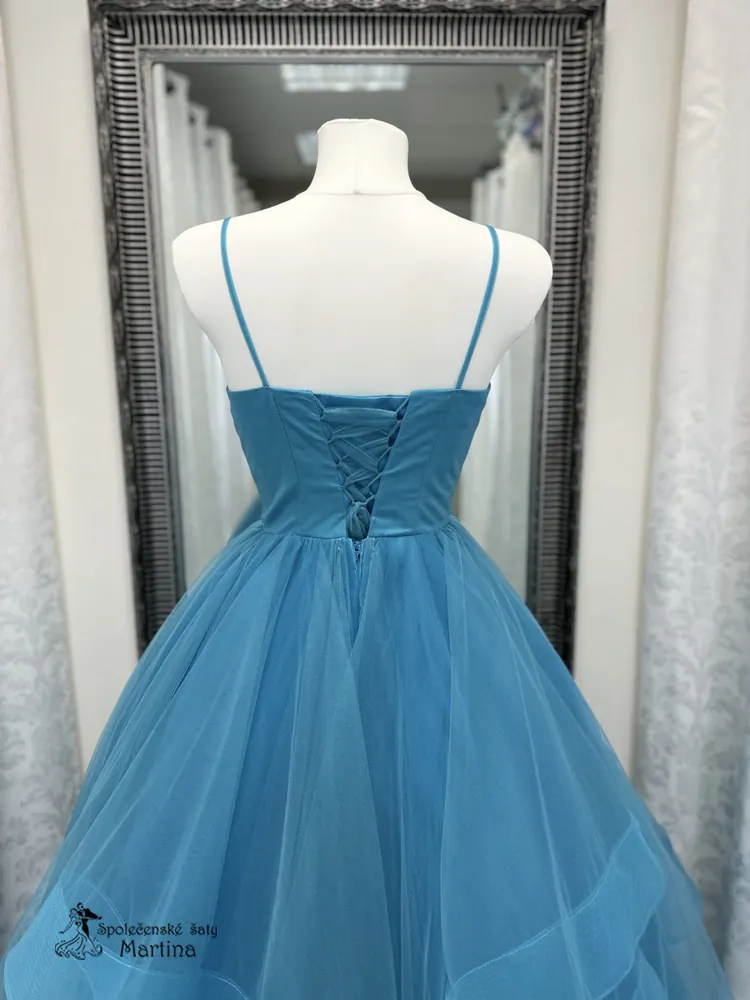 Staromodré maturitní šaty "Brooklyn" s volány v sukni