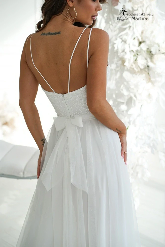 Tylové ecru šaty "Marylin" s krásně zdobeným živůtkem