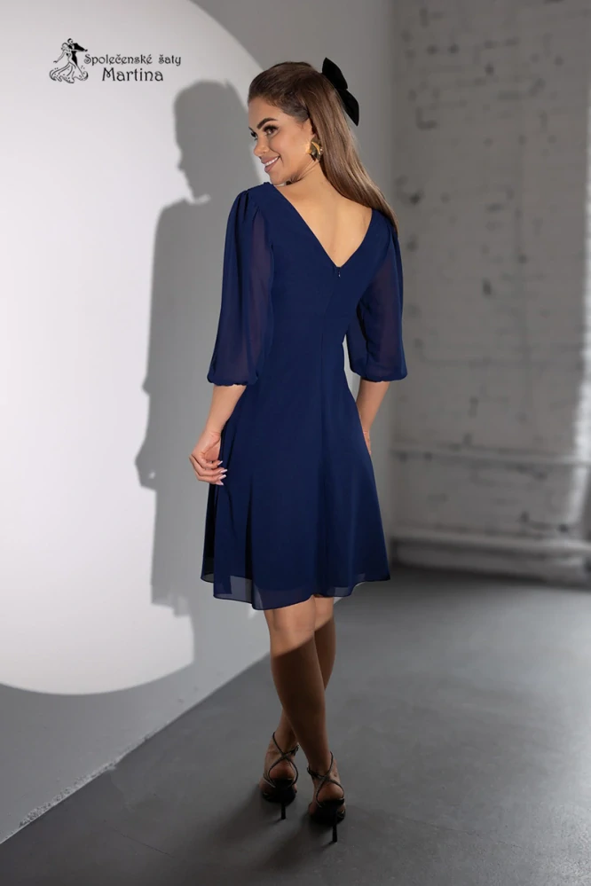 Tmavě modré lehké šifonové koktejlky "Maja" s ¾ rukávem