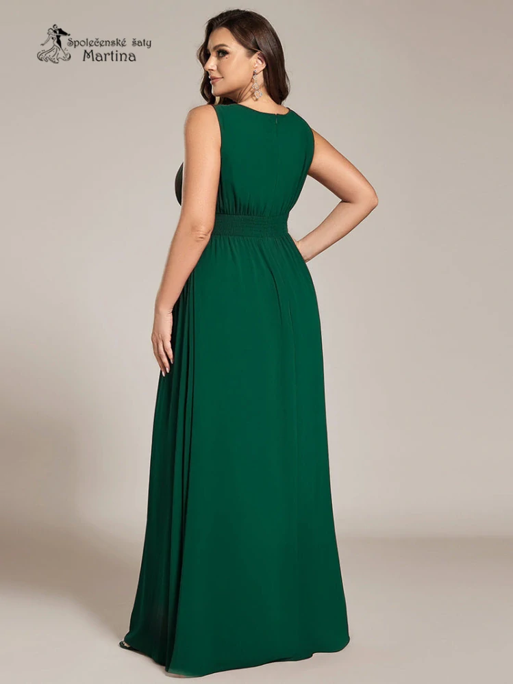 Lahvově zelené plus size společenské šaty "Cherry" s lodičkovým výstřihem