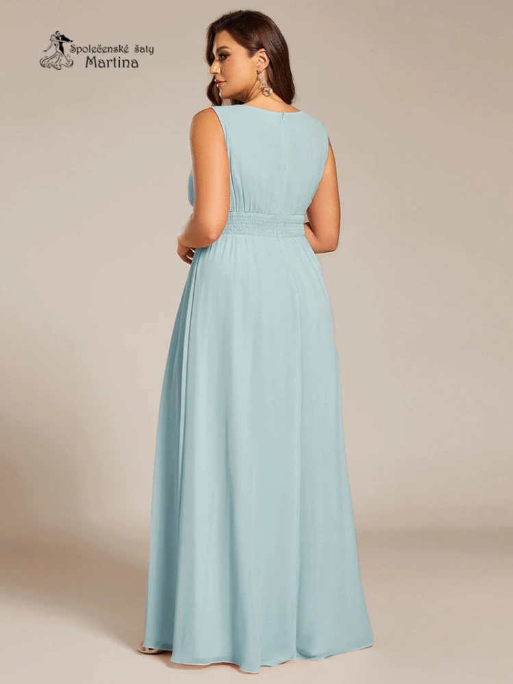 Světle modré plus size společenské šaty "Cherry" s lodičkovým výstřihem