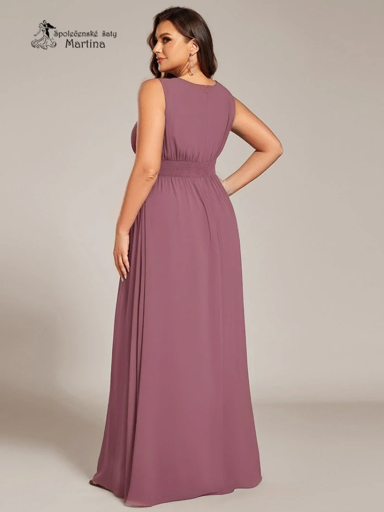 Šeříkové plus size společenské šaty "Cherry" s lodičkovým výstřihem