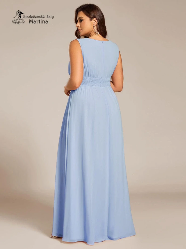 Ledově modré plus size společenské šaty "Cherry" s lodičkovým výstřihem