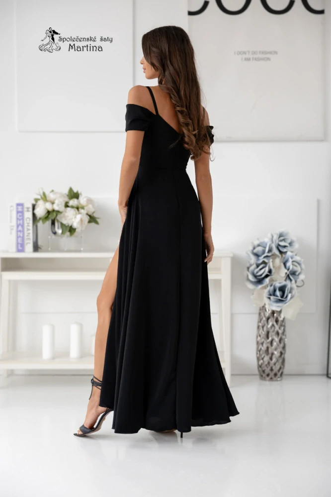 Dlouhé černé hladké společenské šaty "Valentina" se spadenými rukávy