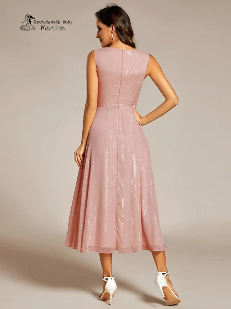 Elegantní růžové šaty s lesklými detaily a jemným volánem "Nelly"