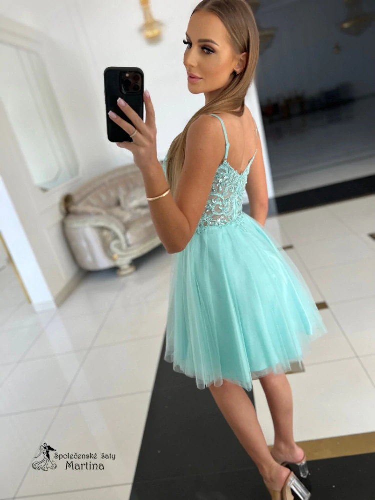 Krátké mintové tylové maturitní šaty "Exclusive" s bohatě zdobeným živůtkem