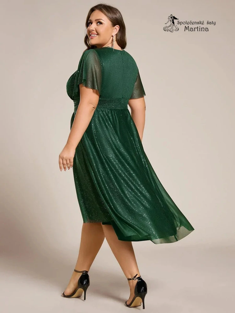 Lahvově zelené plus size krátké midi jemně třpytivé šaty "Joel" s lodičkovým výstřihem
