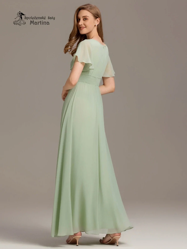 Světle zelené šifonové šaty s rukávkem a žabičkováním na zádech "Stela"