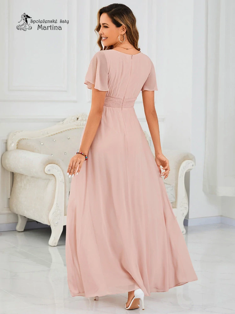 Světle růžové šifonové šaty s rukávkem a žabičkováním na zádech "Stela"