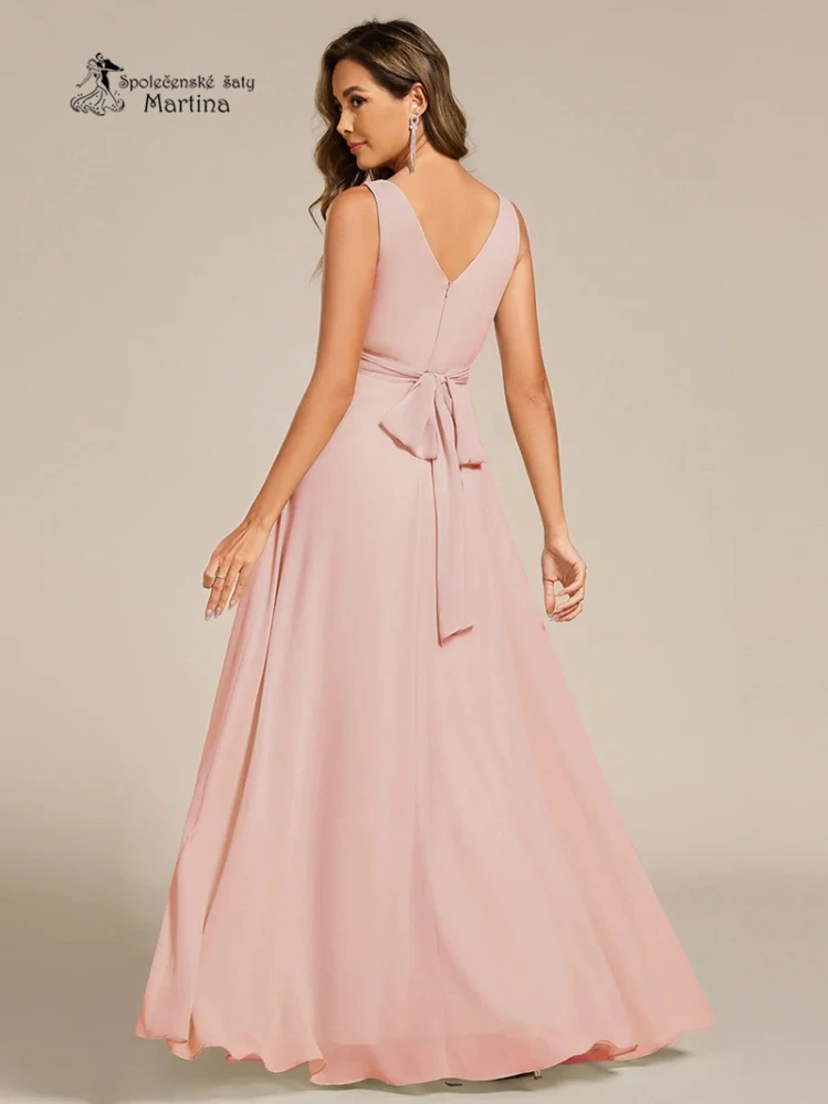 Světle růžové šaty pro družičku či svatební hostku na široká ramínka "Tara"