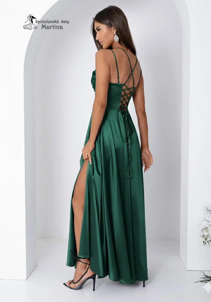 Lahvově zelené saténové společenské šaty "Valeria" s jemně nabíraným živůtkem a rozparkem