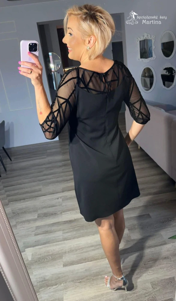 Malé černé společenské šaty "Lauren" s geometrickým vzorem na rukávech - vel. 44