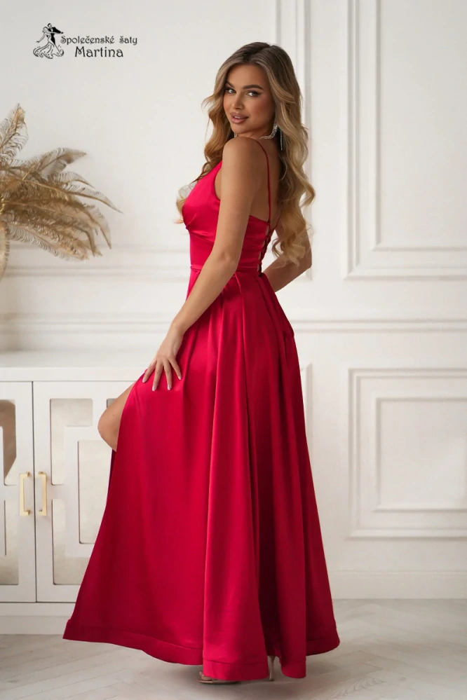 Červené společenské šaty "Eleven" se šněrováním na zádech a mírným leskem - vel. 38