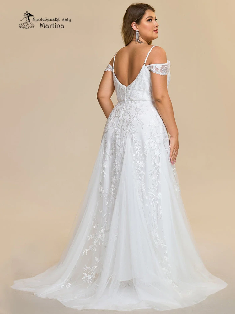 Plus size svatební šaty "Raine" s jemnou květinovou výšivkou a tylovou sukní - vel. 44