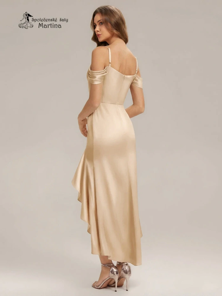 Zlaté saténové společenské šaty "Claudette" s volánem a spadenými ramínky