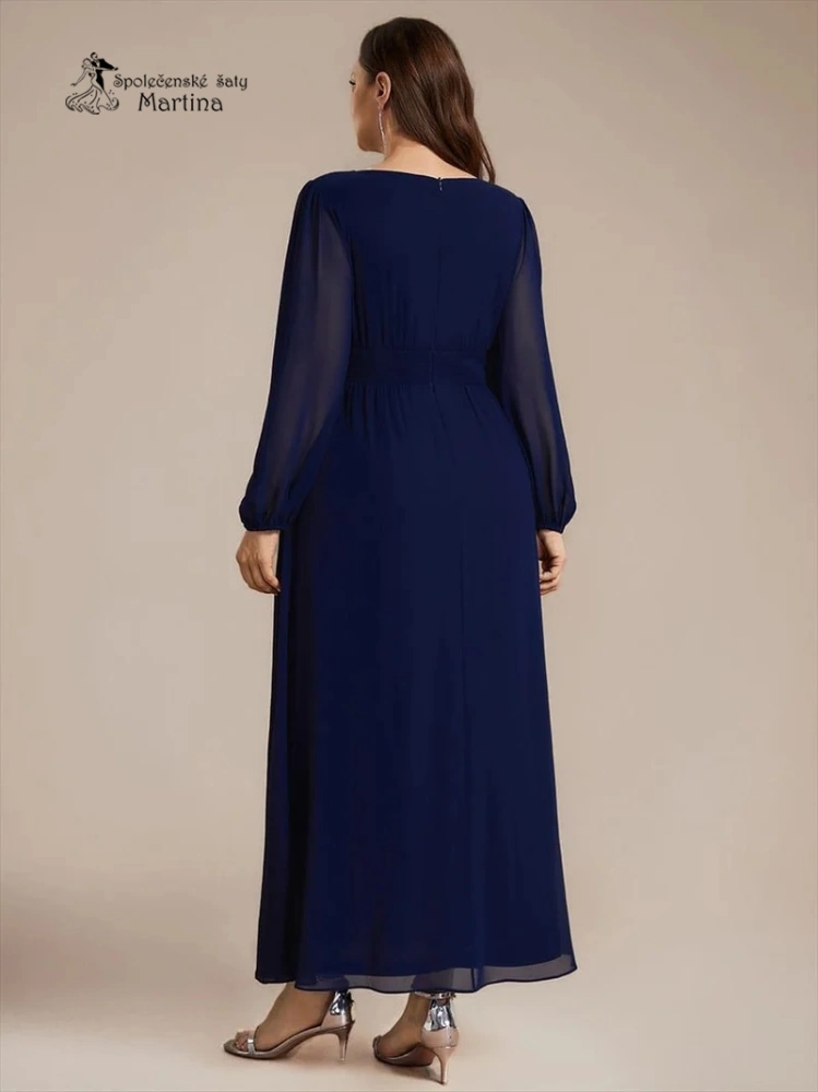 Tmavě modré plus size šifonové společenské šaty "Dorothy“ s flitrovým pasem a dlouhými rukávy