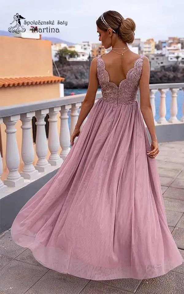 Pudrově růžové šaty "Chiara" s jemnou tylovou sukní a krajkovým živůtkem - vel. 40