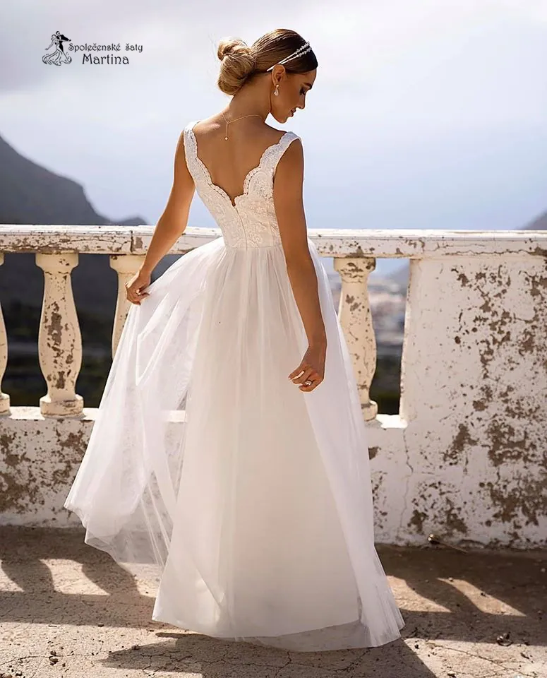 Ecru svatební šaty "Chiara" s jemnou tylovou sukní a krajkovým živůtkem