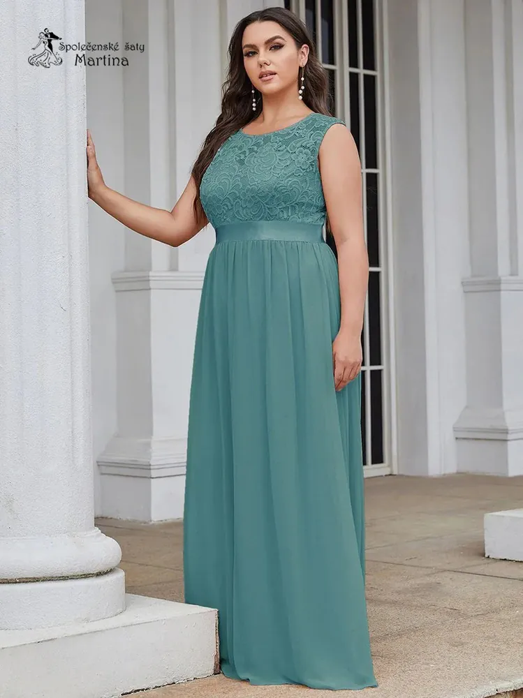 Staromodré společenské šaty "Siera XXL" s krajkovým živůtkem