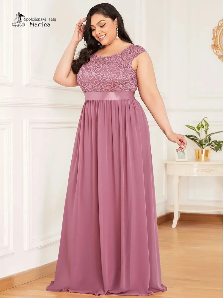 Starorůžové společenské šaty "Siera XXL" s krajkovým živůtkem