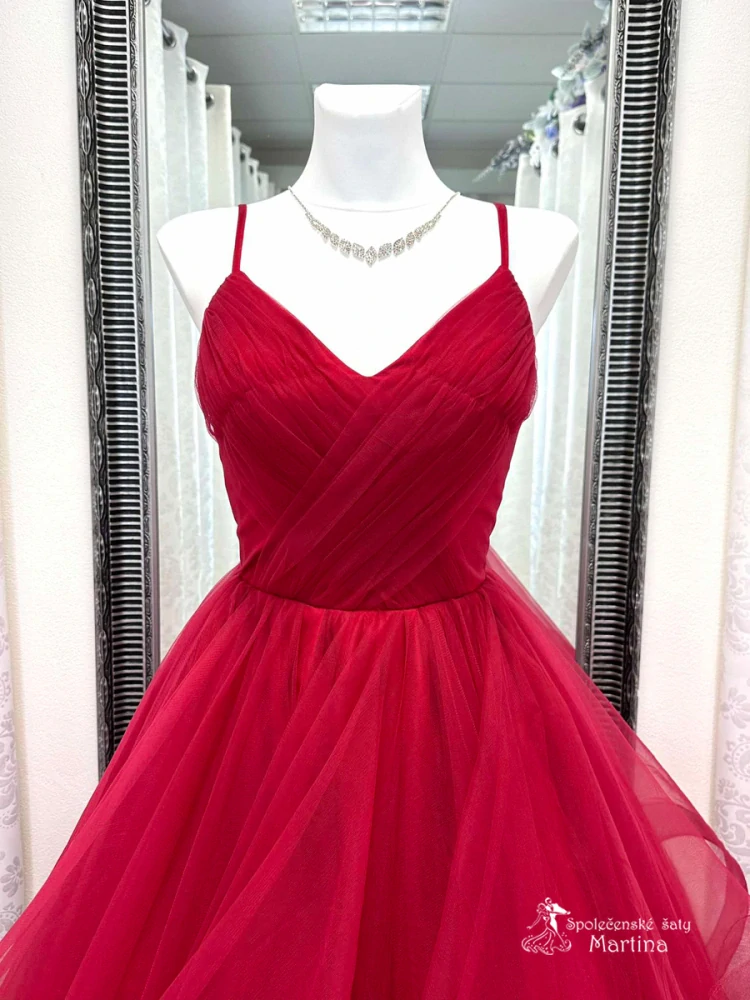 Vínové maturitní šaty "Brooklyn" s volány v sukni