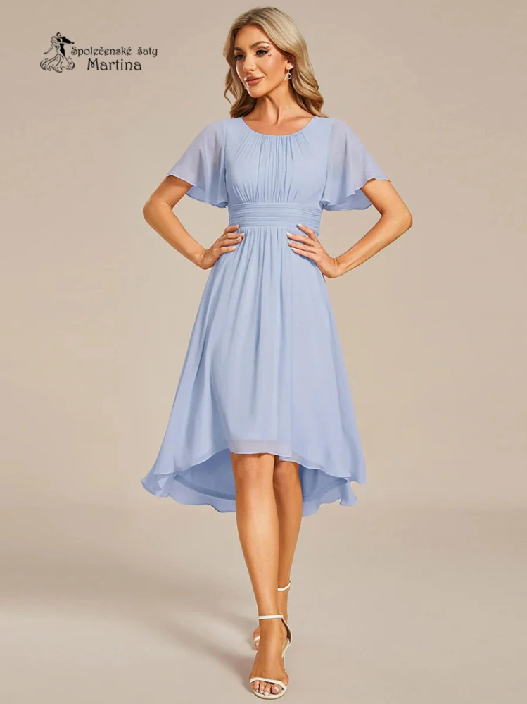 Jednoduché ledově modré šifonové šaty po kolena "Lola" s krátkým rukávem