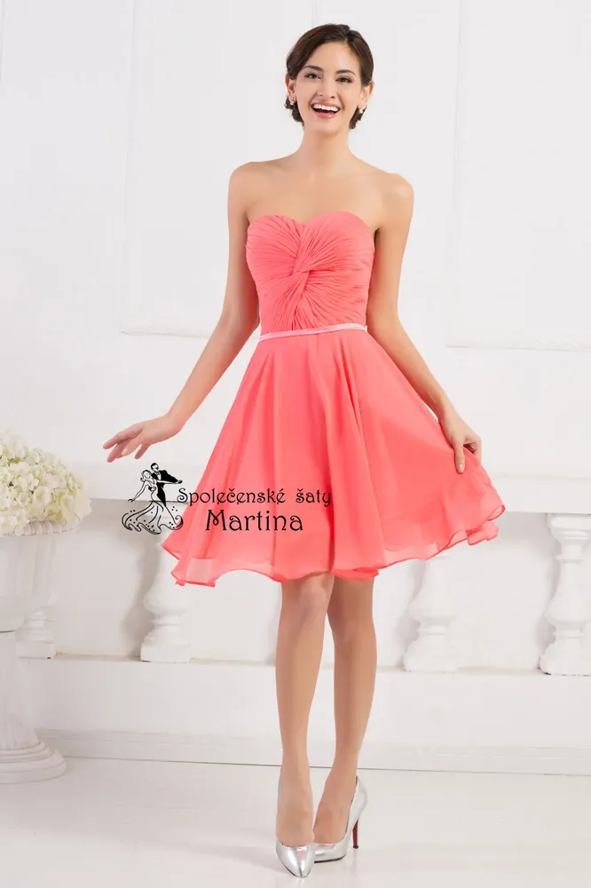 Jemně elegantní krátké společenské šaty "Coralie"