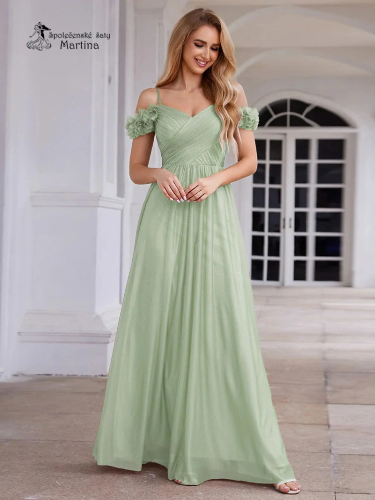 Jemně třpytivé pistáciové šaty s odhalenými rameny a spadenými rukávy "Cher" - vel. 38