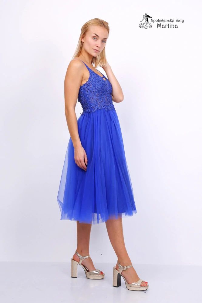 Modré tylové společenské šaty "Nova" s krajkovým živůtkem a midi sukní - vel. M