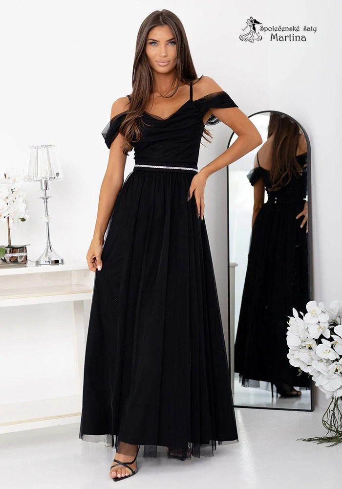 Černé tylové společenské šaty "Kiara" s rozparkem a spadenými rameny