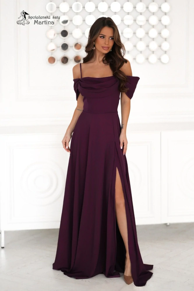 Švestkové šaty "Sunny" se spadenými ramínky z jemně lesklého materiálu - vel. 48