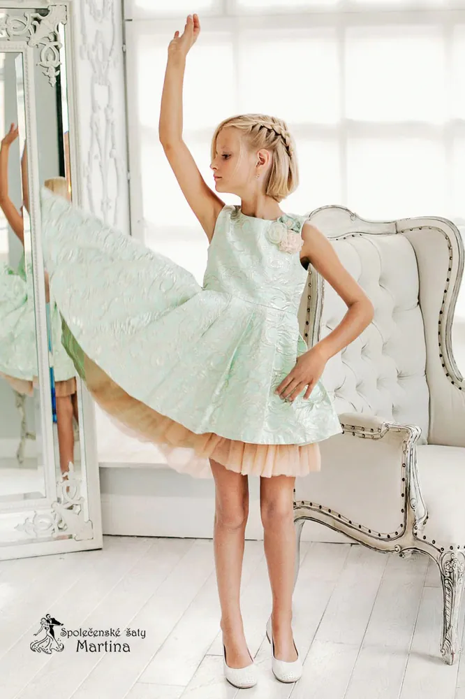 Luxusní asymetrické mintové dívčí šatičky "Jasmínka" 3-12 let