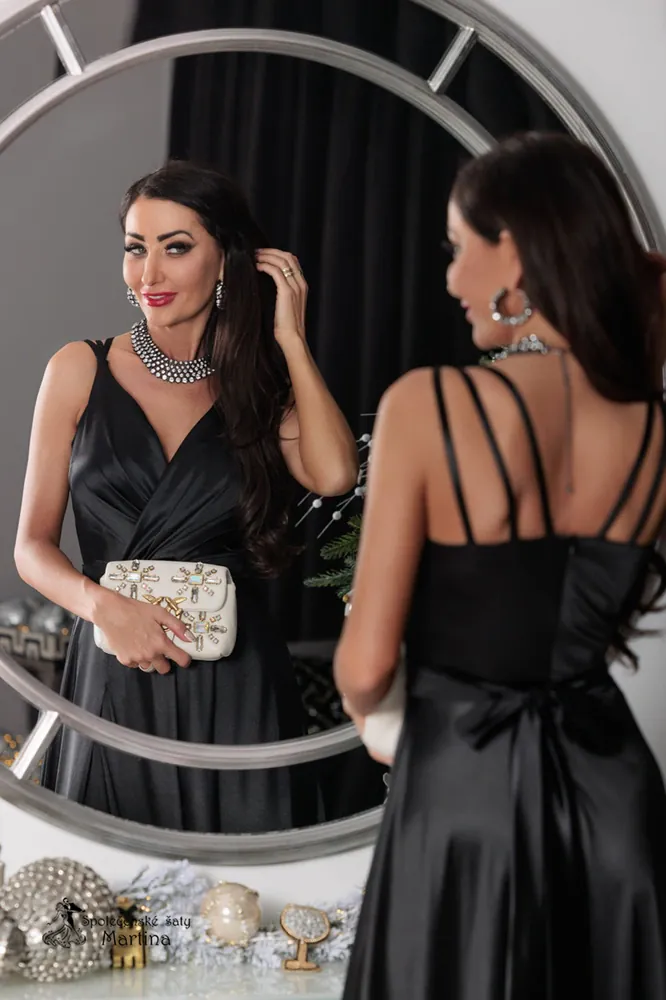 Černé saténové společenské šaty "Marina" na trojitá ramínka