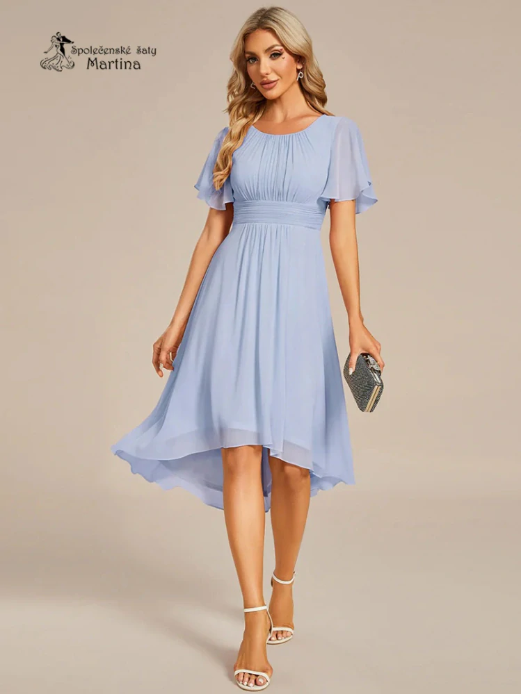 Jednoduché ledově modré šifonové šaty po kolena "Lola" s krátkým rukávem