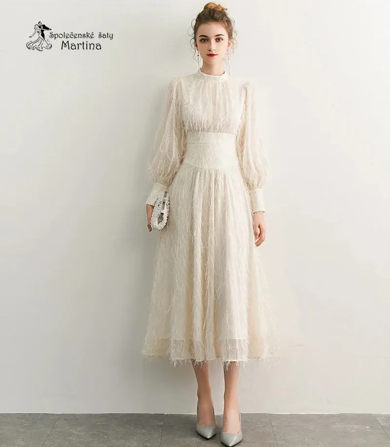 Extravagantní popůlnoční krémové šaty "Modesty" - vel. 32