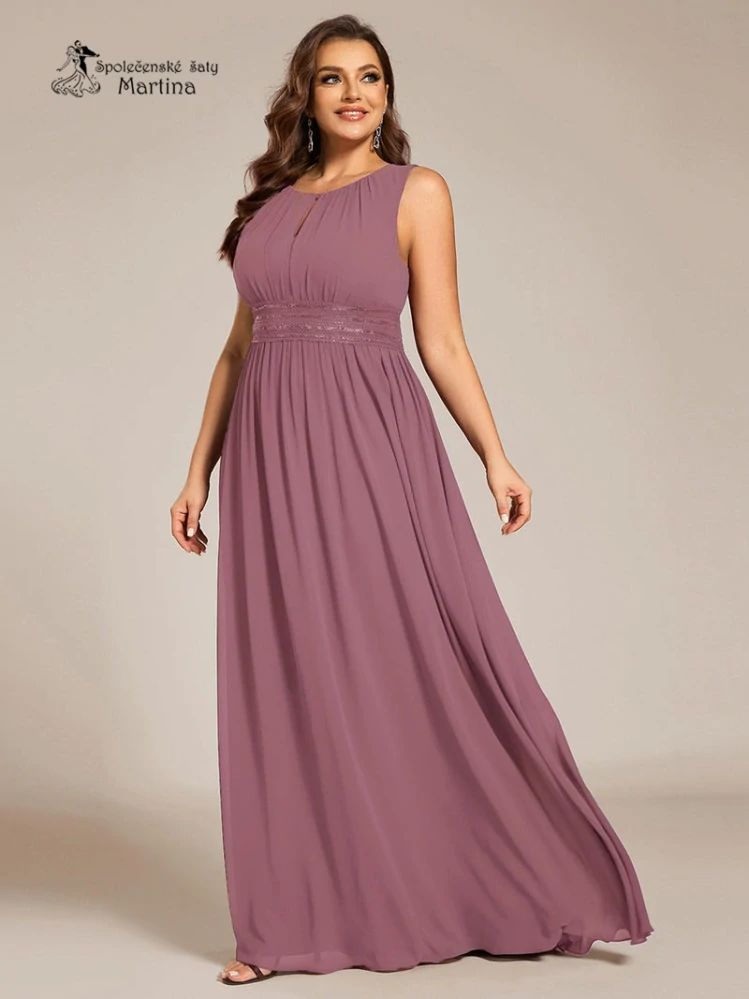 Šeříkové plus size společenské šaty "Cherry" s lodičkovým výstřihem