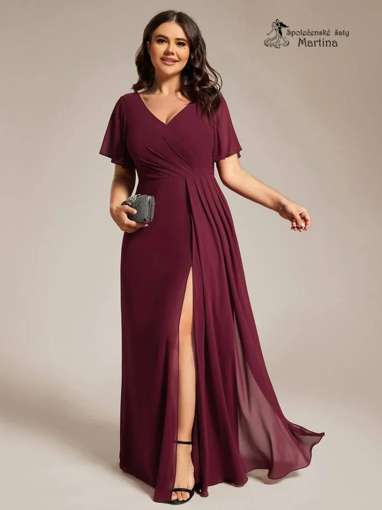Elegantní vínové plus size společenské šaty s volnějším krátkým rukávem "Janine"