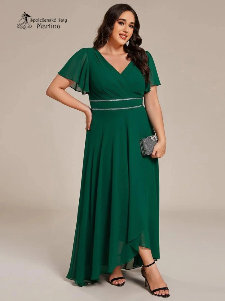 Mírně asymetrické XXL tmavě zelené šaty s motýlími rukávy a ozdobným páskem "Ellie"