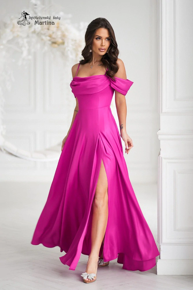 Amarantové šaty "Sunny" se spadenými ramínky z jemně lesklého materiálu - vel. 42